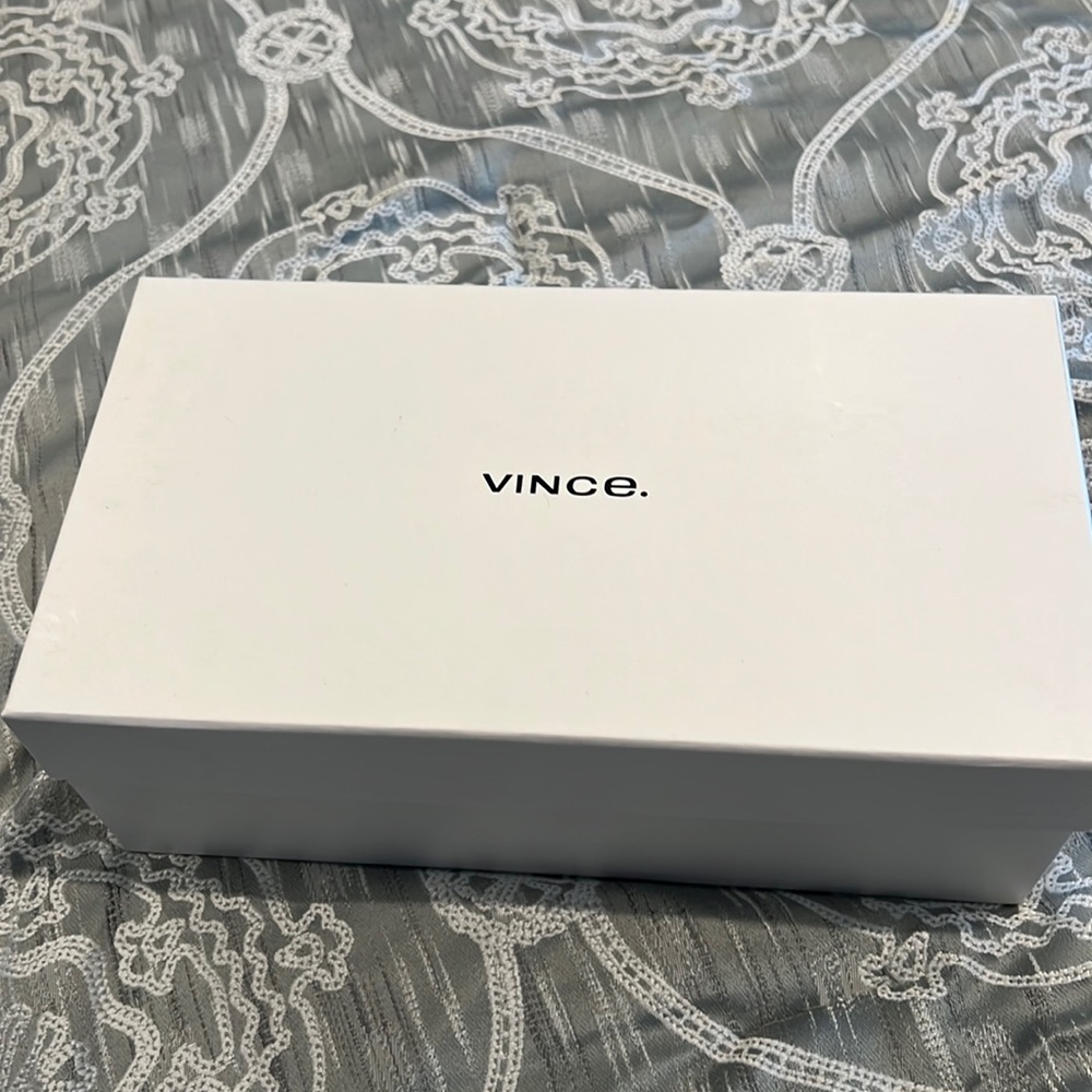 Vince thong sandals size 8.5